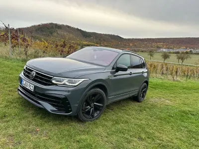 Gebraucht VW Tiguan R-line 150 PS (110 kW) 2021 Grau SUV