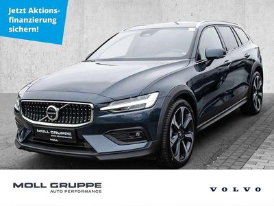Usata Volvo V60 CC Ultimate 197 CV (144 kW) 2024 Blu Station wagon