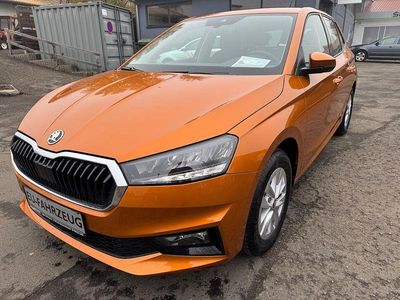 Neu Skoda Fabia Drive 116 PS (85 kW) 2025 Orange Limousine
