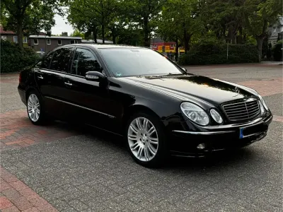 Używany Mercedes E350 Avantgarde 272 KM (200 kW) 2006 Czarny Sedan/Limuzyna