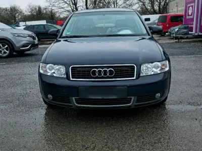 Gebraucht Audi A4 101 PS (74 kW) 2002 Blau Limousine