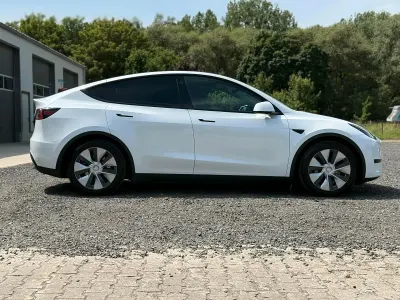 Gebraucht Tesla Model Y RWD 250 kW (340 PS) 2022 Weiß SUV