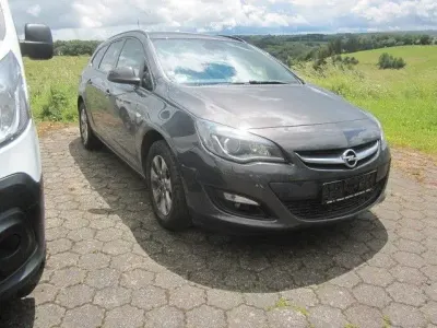 Gebraucht Opel Astra Style 110 PS (80 kW) 2015 Grau Kombi