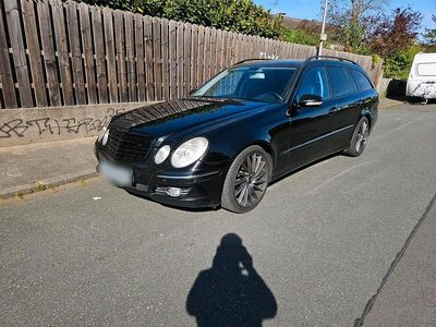 Usata Mercedes E320 224 CV (164 kW) 2008 Nero Station wagon