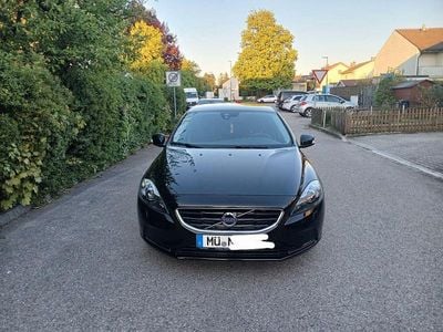 Second-hand Volvo V40 You! 114 CP (83 kW) 2013 Negru Berlinǎ