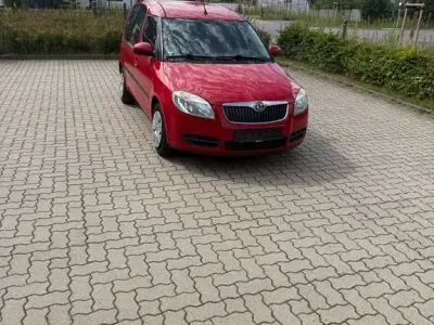 Gebraucht Skoda Roomster 69 PS (50 kW) 2008 Rot Van / Kleinbus