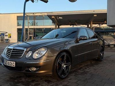 Gebraucht Mercedes E350 Avantgarde 272 PS (200 kW) 2006 Braun Limousine