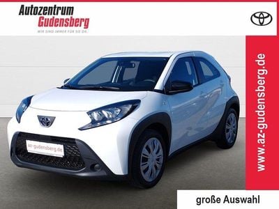 Gebraucht Toyota Aygo X X-play 72 PS (52 kW) 2022 Weiss SUV