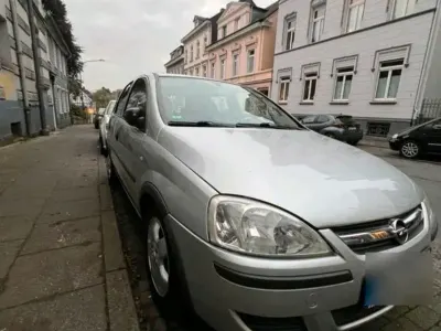 Używany Opel Corsa 60 KM (44 kW) 2006 Srebrny Hatchback