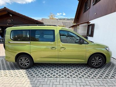 Usata VW Caddy Maxi Life 90 CV (66 kW) 2022 Verde Monovolume
