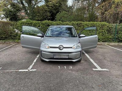 Second-hand VW up! Move 65 CP (47 kW) 2024 Gri Hatchback