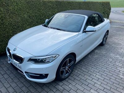 gebraucht BMW 220 i Cabrio -