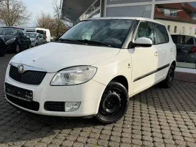 Używany Skoda Fabia Sport 105 KM (77 kW) 2009 Biały Sedan/Limuzyna