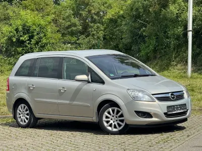 Gebraucht Opel Zafira Innovation 150 PS (110 kW) 2009 Gelb Van / Kleinbus