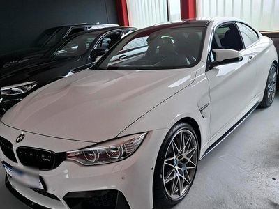 Weiß Gebraucht 2014 BMW M4 Coupé | 50.000 €
