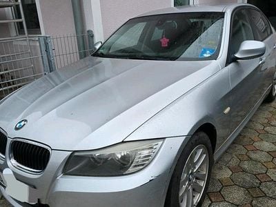 Gebraucht BMW 318 143 PS (105 kW) 2008 Silber Limousine