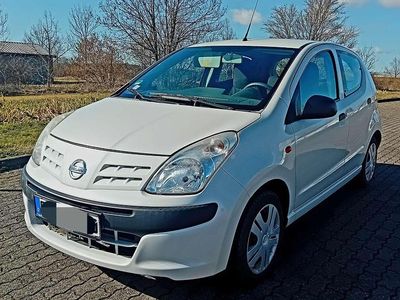 Nissan Pixo