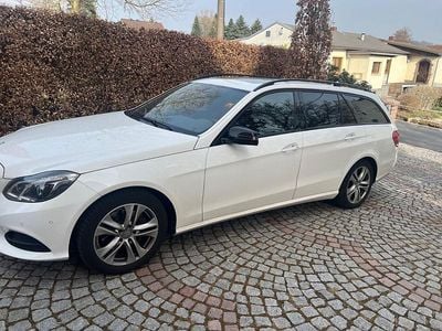 Gebraucht Mercedes E220 Avantgarde 194 PS (142 kW) 2017 Weiß Kombi
