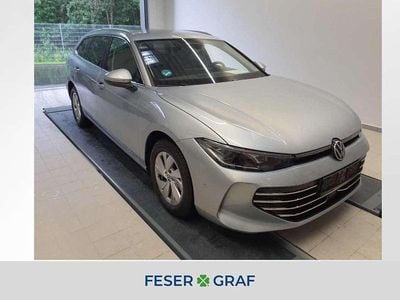 Oyster silver metallic Gebraucht 2024 VW Passat Elegance Kombi | 36.760 € (Superpreis)