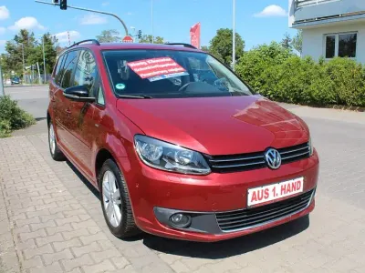 Gebraucht VW Touran Match 140 PS (102 kW) 2013 Rot Van / Kleinbus