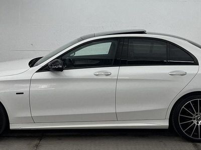 Usata Mercedes C300e AMG 320 CV (235 kW) 2020 Bianco Berlina