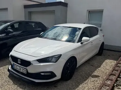 Gebraucht Seat Leon Style 110 PS (80 kW) 2022 Weiß Limousine
