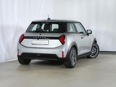 Silber Gebraucht 2024 Mini Cooper Kleinwagen | 24.940 € (Guter Preis)