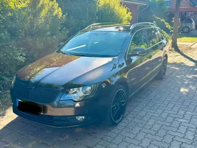 Gebraucht Skoda Superb 140 PS (102 kW) 2013 Braun Kombi