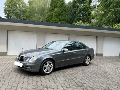 Gebraucht Mercedes E350 272 PS (200 kW) 2008 Grau Limousine