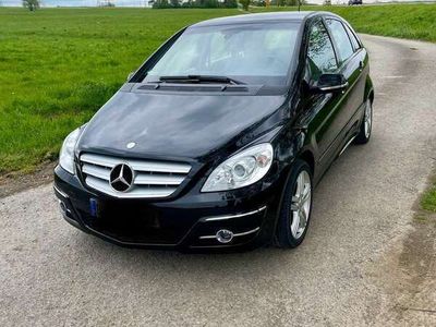 gebraucht Mercedes B200 Navi mit WechlserAHK el. Sitz Parktr Klimaauto