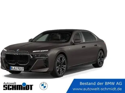 Gebraucht BMW 740 Comfort Edition 299 PS (219 kW) 2025 (grau)  bmw individual frozen deep grey Limousine