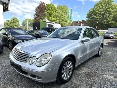 Gebraucht Mercedes E200 122 PS (89 kW) 2005 Iridiumsilber  metalliclack Limousine