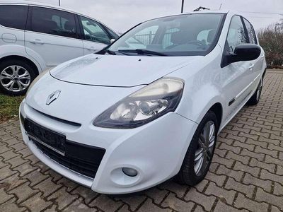 Gletscherweiss Gebraucht 2011 Renault Clio II Night&Day Kleinwagen | 4.200 €