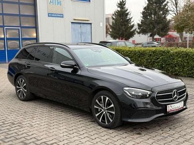 Schwarz Gebraucht 2022 Mercedes E300 Kombi | 28.990 € (Guter Preis)