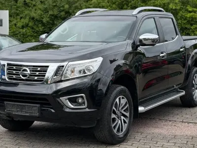 Używany Nissan Navara Tekna 190 KM (139 kW) 2016 Czarny Pickup