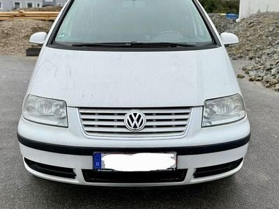 Gebraucht VW Sharan Trendline 140 PS (102 kW) 2009 Weiß Van / Kleinbus