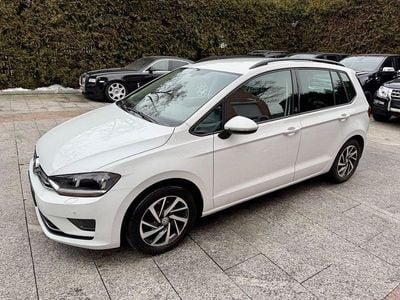 Weiß Gebraucht 2017 VW Golf Sportsvan Sound Van / Kleinbus | 9.980 € (Guter Preis)