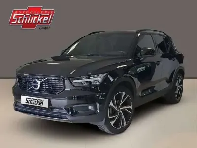 Gebraucht Volvo XC40 R-Design 163 PS (119 kW) 2021 Onyx black / metallic SUV