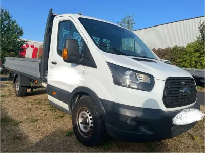 Gebraucht Ford Transit 105 PS (77 kW) 2018 Weiß Van