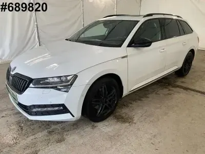 Gebraucht Skoda Superb SportLine 200 PS (147 kW) 2023 Weiß Limousine