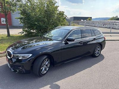 Gebraucht BMW 320 Sport Line 190 PS (139 kW) 2021 Schwarz Kombi