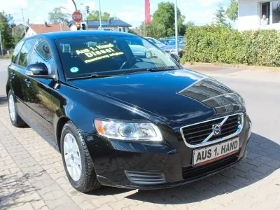 Gebraucht Volvo V50 109 PS (80 kW) 2009 Schwarz Kombi