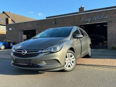Second-hand Opel Astra Edition 110 CP (80 kW) 2017 Gri Break