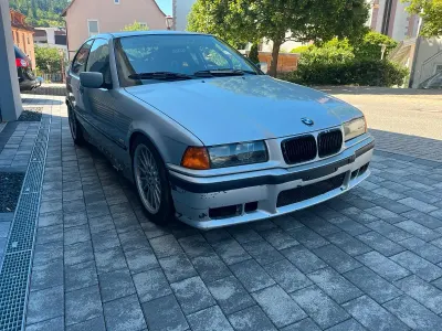 Gebraucht BMW 323 170 PS (125 kW) 2000 Silber Limousine