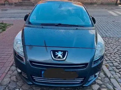Gebraucht Peugeot 5008 Premium 156 PS (114 kW) 2009 Grau Van / Kleinbus