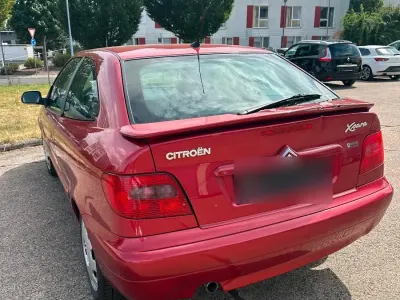 Gebraucht Citroën Xsara 75 PS (55 kW) 2002 Rot Limousine
