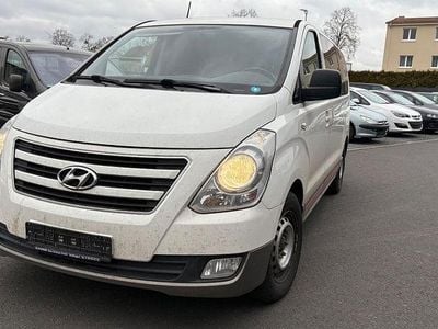 Weiß Gebraucht 2014 Hyundai H-1 Premium Van / Kleinbus | 5.690 € (Teuer)
