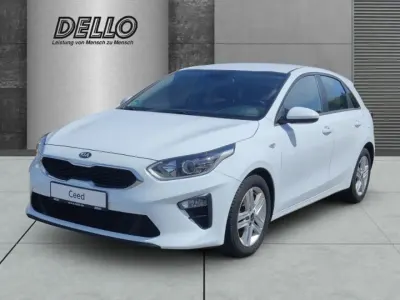Gebraucht Kia Ceed Edition 7 99 PS (72 kW) 2021 Weiß Kleinwagen