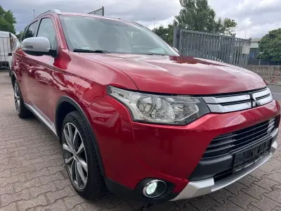 Gebraucht Mitsubishi Outlander Diamant Edition 150 PS (110 kW) 2014 Rot SUV