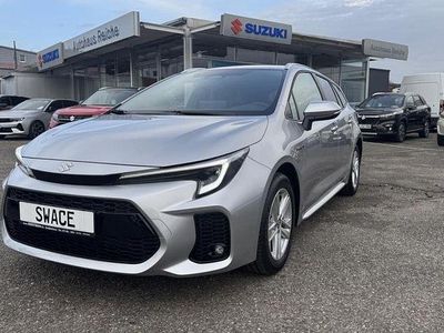 Neu Suzuki Swace Comfort+ 98 PS (72 kW) 2025 Silver metallic (silber) Kombi